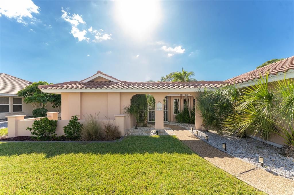 For Sale: $495,000 (3 beds, 2 baths, 1750 Square Feet)