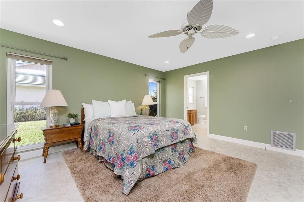 For Sale: $495,000 (3 beds, 2 baths, 1750 Square Feet)