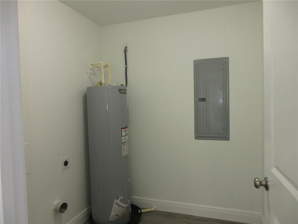 待售: $219,900 (3 贝兹, 2 浴室, 1231 平方英尺)