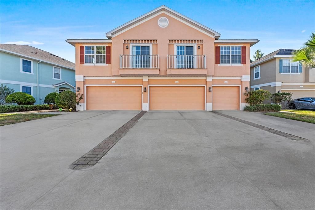 For Sale: $180,000 (2 beds, 2 baths, 1176 Square Feet)