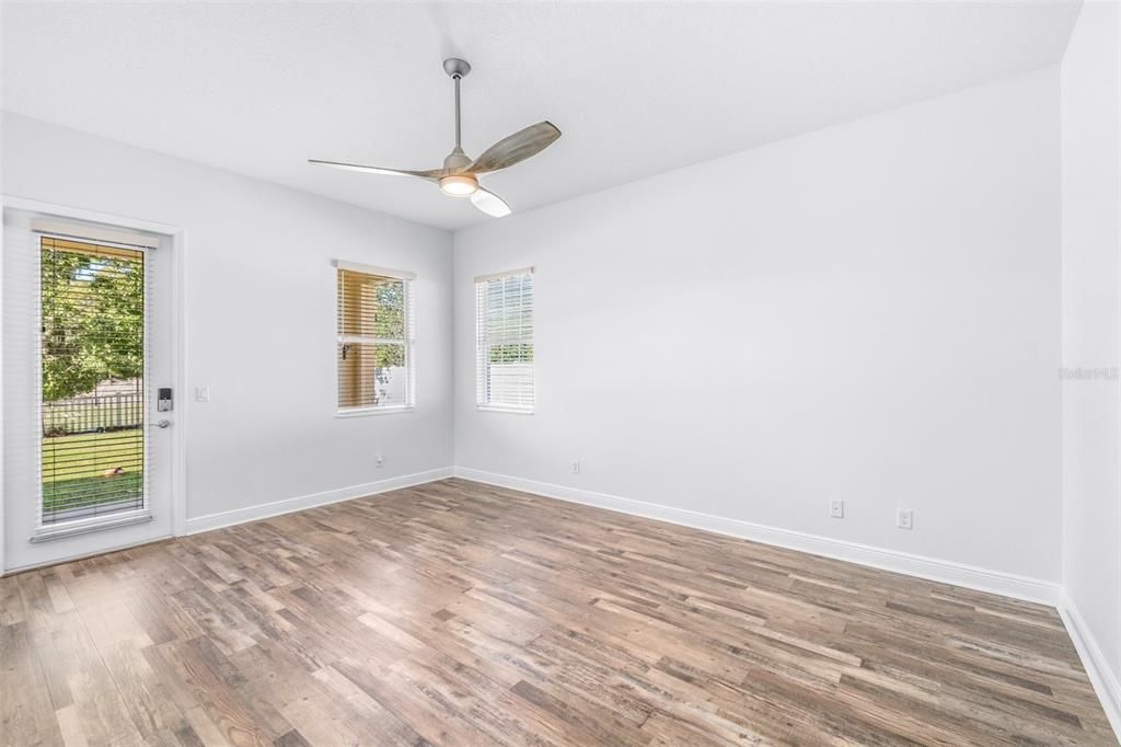 Active With Contract: $574,999 (4 beds, 3 baths, 2934 Square Feet)