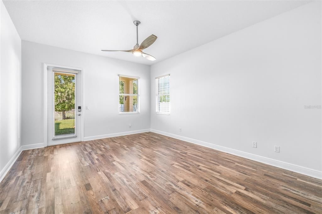 Active With Contract: $574,999 (4 beds, 3 baths, 2934 Square Feet)