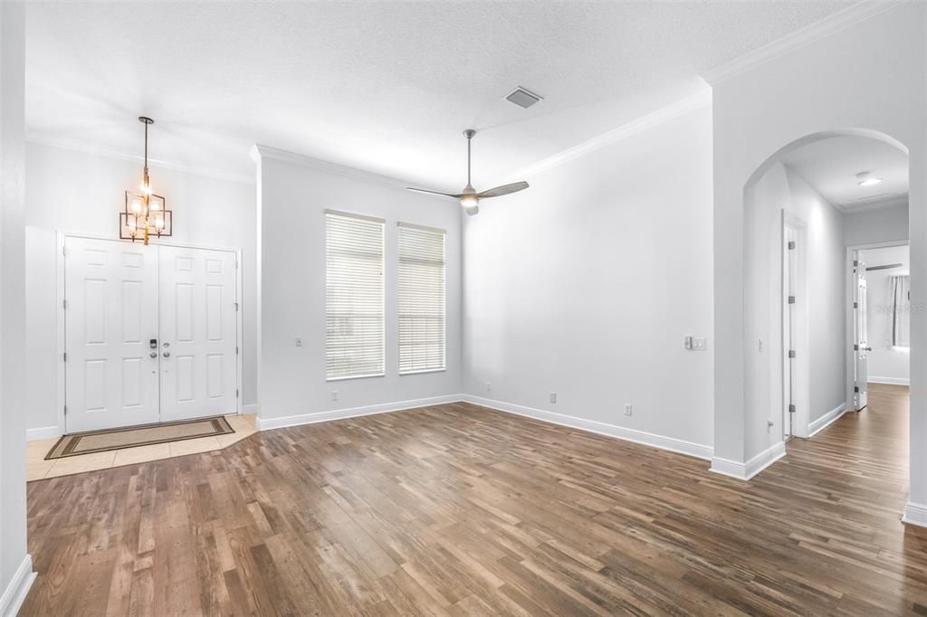 Active With Contract: $574,999 (4 beds, 3 baths, 2934 Square Feet)