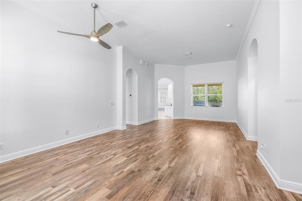 Active With Contract: $574,999 (4 beds, 3 baths, 2934 Square Feet)