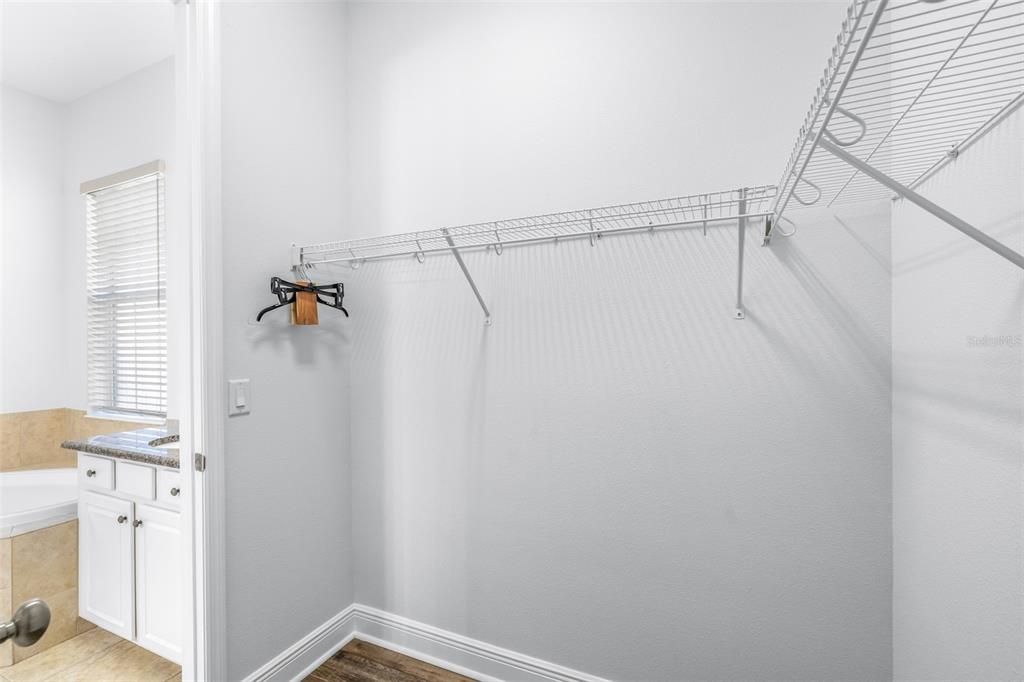 Active With Contract: $574,999 (4 beds, 3 baths, 2934 Square Feet)