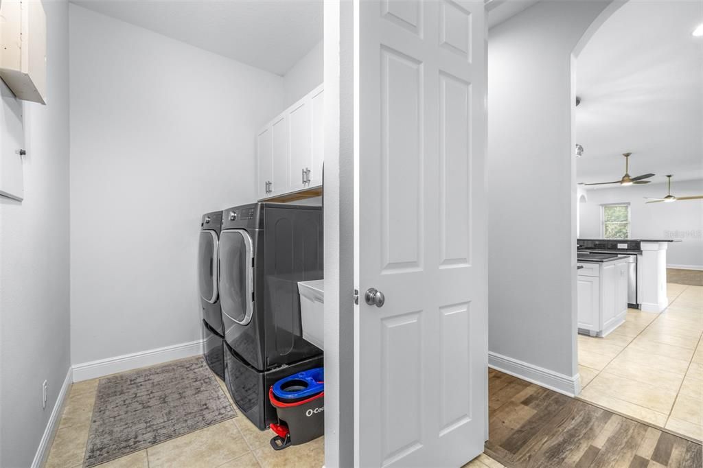 Active With Contract: $574,999 (4 beds, 3 baths, 2934 Square Feet)