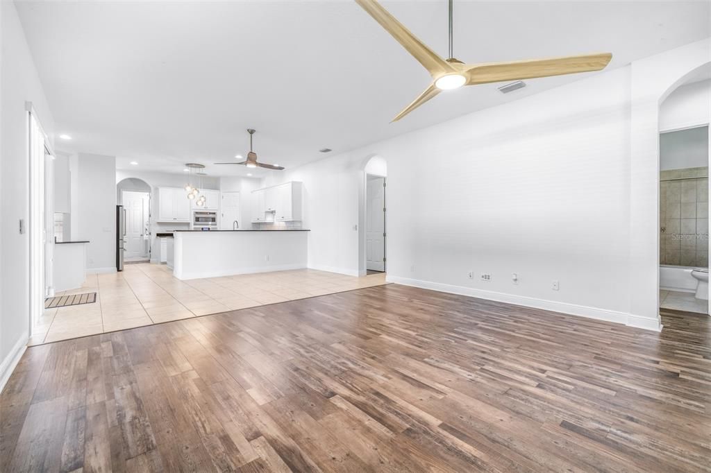 Active With Contract: $574,999 (4 beds, 3 baths, 2934 Square Feet)