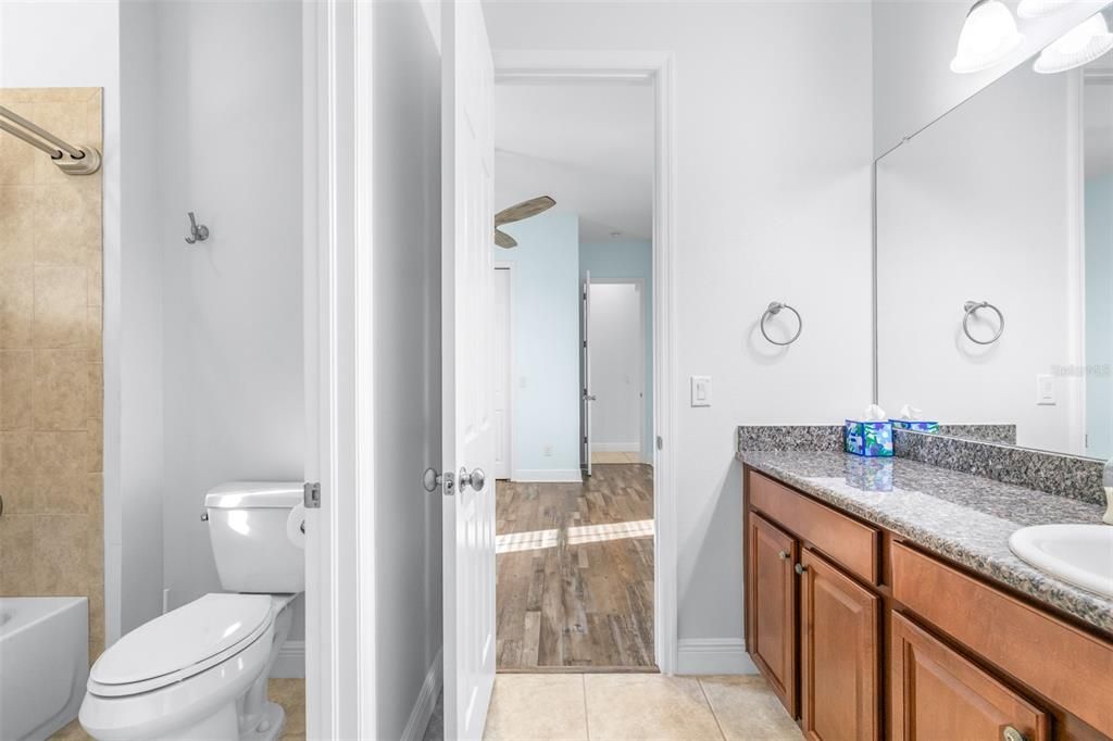 Active With Contract: $574,999 (4 beds, 3 baths, 2934 Square Feet)