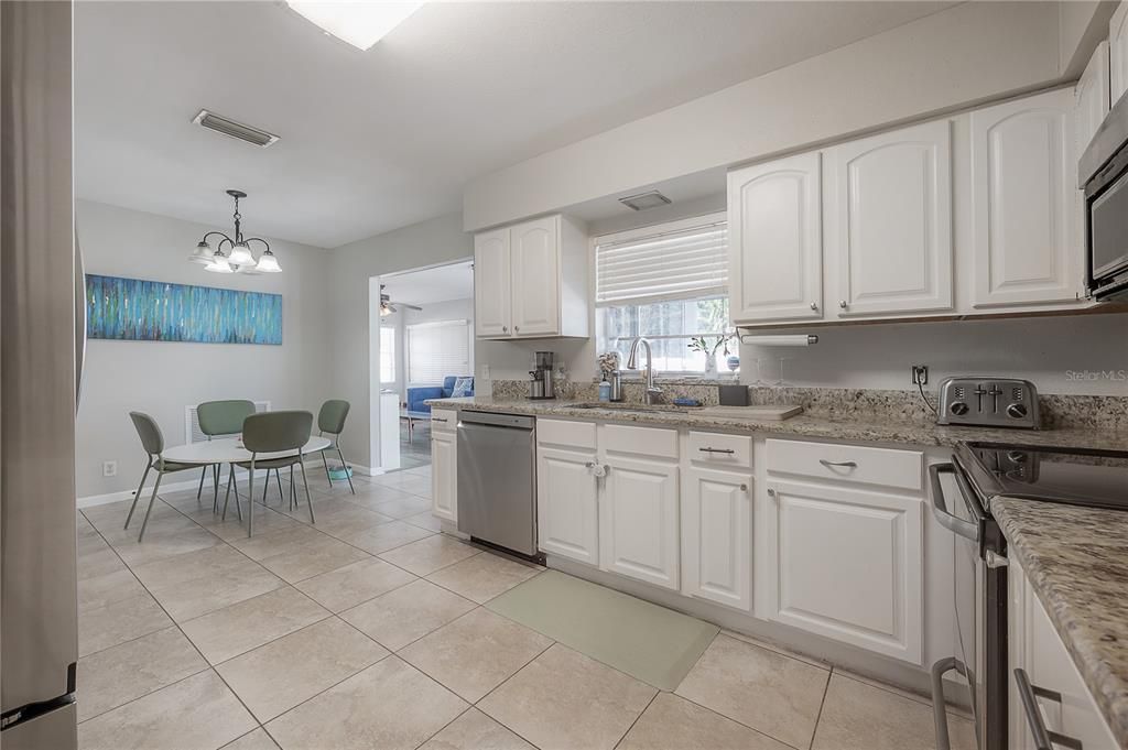 For Sale: $425,000 (3 beds, 2 baths, 1390 Square Feet)