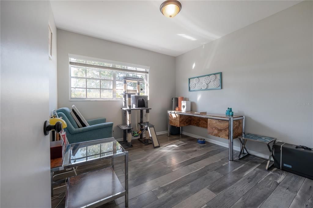 For Sale: $425,000 (3 beds, 2 baths, 1390 Square Feet)