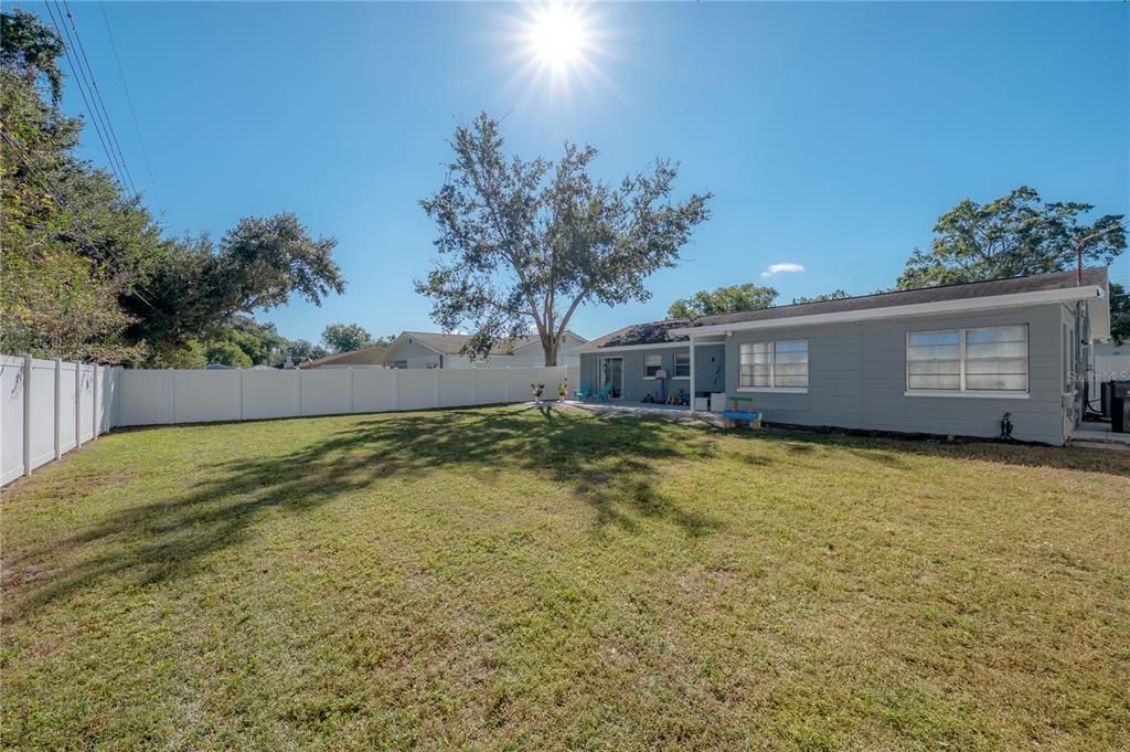 For Sale: $425,000 (3 beds, 2 baths, 1390 Square Feet)