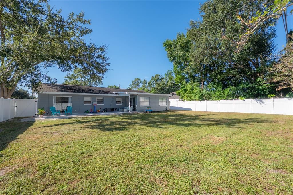 For Sale: $425,000 (3 beds, 2 baths, 1390 Square Feet)