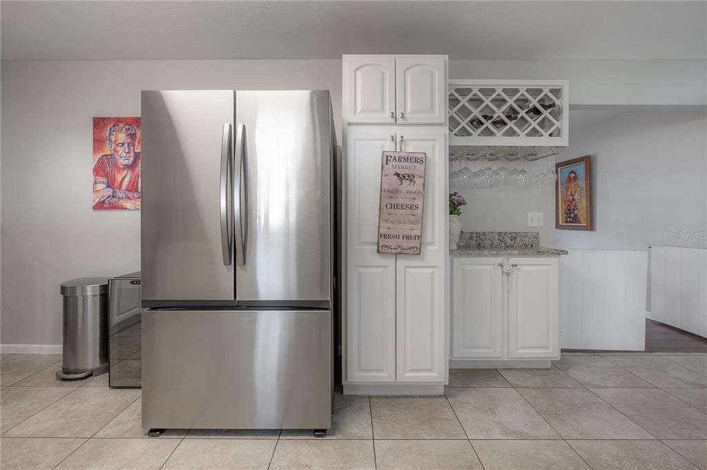 For Sale: $425,000 (3 beds, 2 baths, 1390 Square Feet)