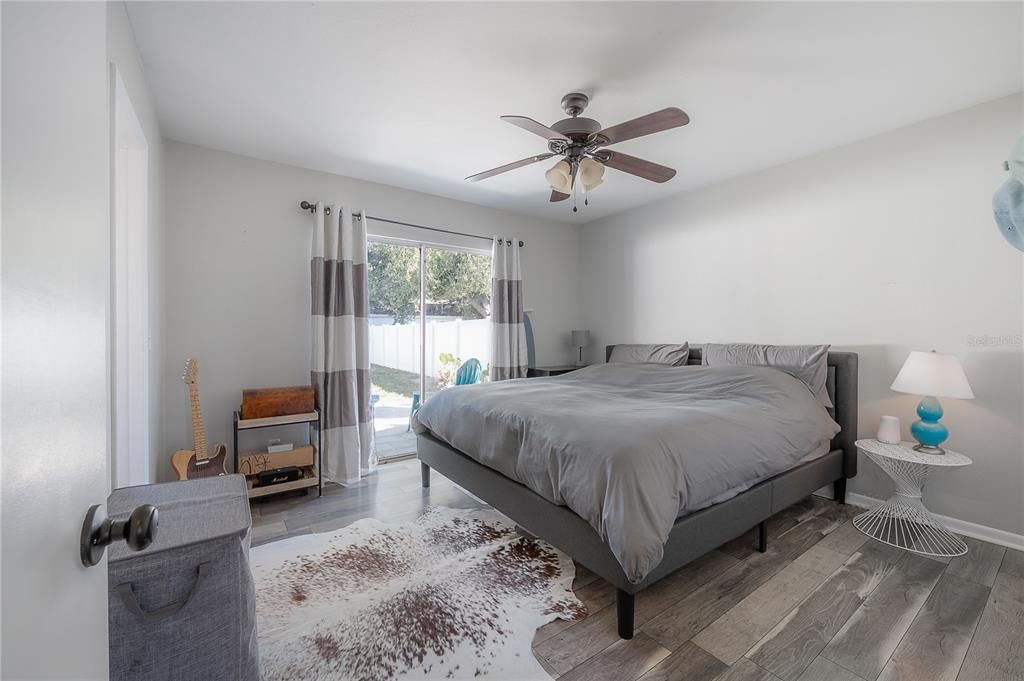 For Sale: $425,000 (3 beds, 2 baths, 1390 Square Feet)