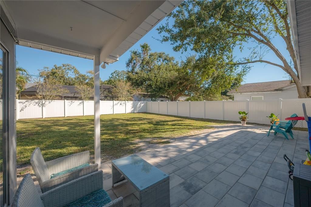 For Sale: $425,000 (3 beds, 2 baths, 1390 Square Feet)