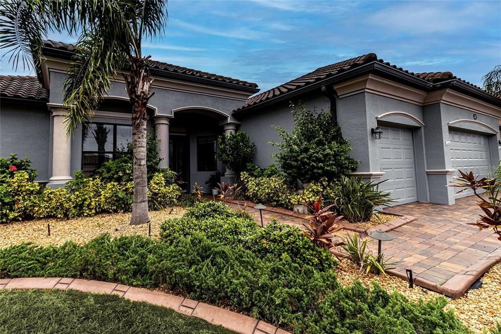 En Renta: $4,445 (4 camas, 2 baños, 2365 Pies cuadrados)