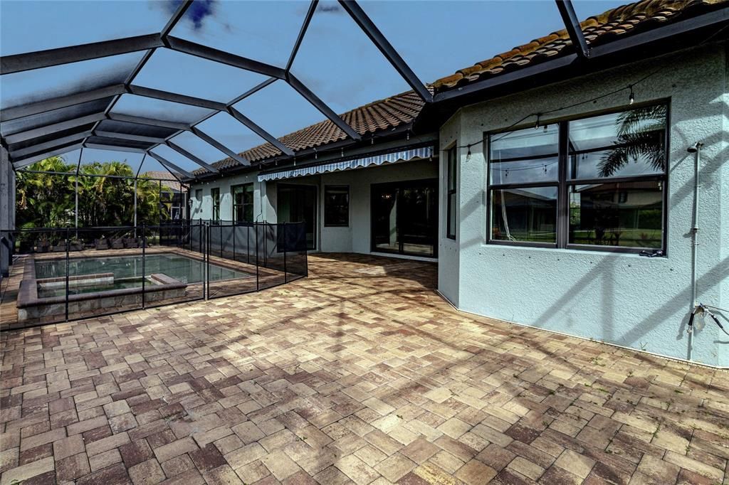 En Renta: $4,445 (4 camas, 2 baños, 2365 Pies cuadrados)