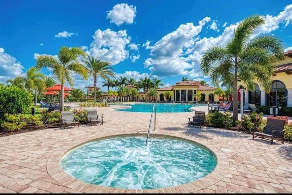 En Renta: $4,445 (4 camas, 2 baños, 2365 Pies cuadrados)