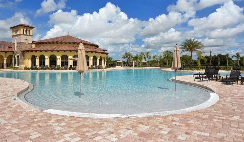 En Renta: $4,445 (4 camas, 2 baños, 2365 Pies cuadrados)