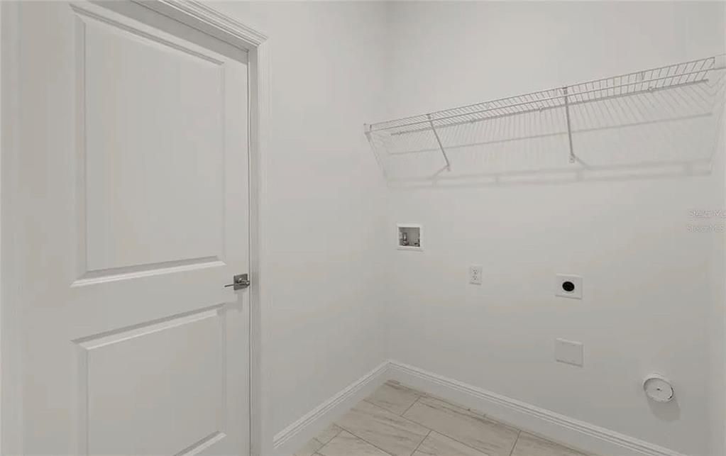 В аренду: $1,950 (4 спален, 3 ванн, 1827 Квадратных фут)