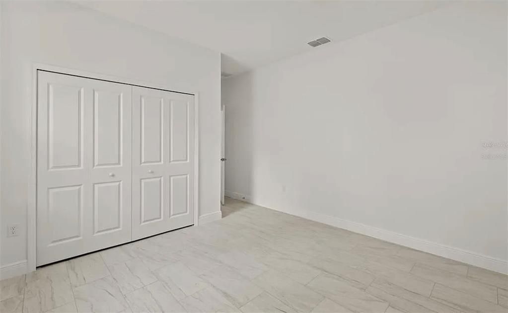 В аренду: $1,950 (4 спален, 3 ванн, 1827 Квадратных фут)