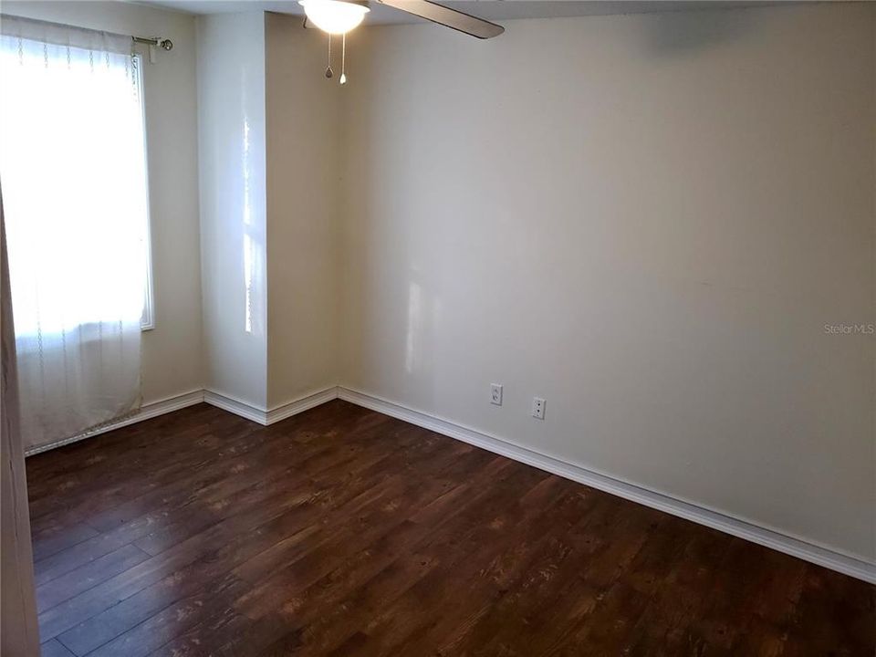 出租: $1,595 (2 贝兹, 2 浴室, 915 平方英尺)