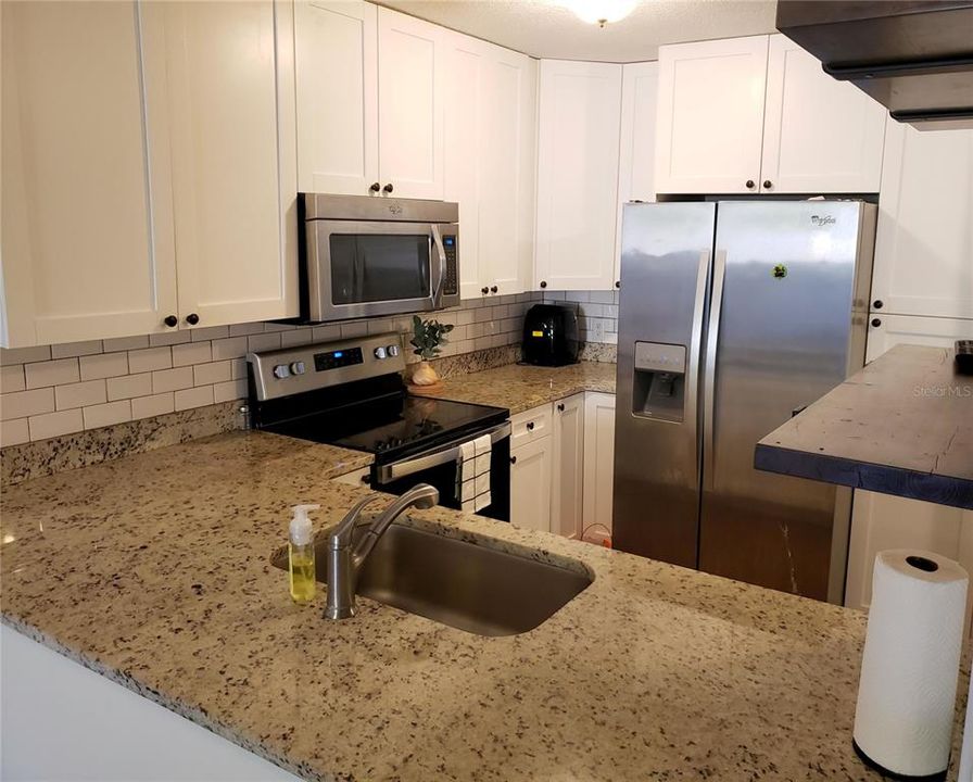 出租: $1,595 (2 贝兹, 2 浴室, 915 平方英尺)