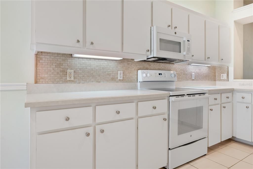 待售: $309,900 (3 贝兹, 2 浴室, 1684 平方英尺)