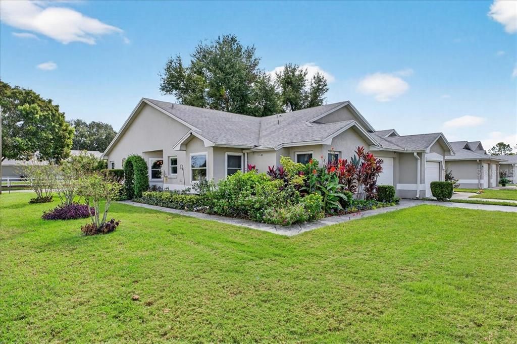 For Sale: $270,000 (2 beds, 2 baths, 1383 Square Feet)