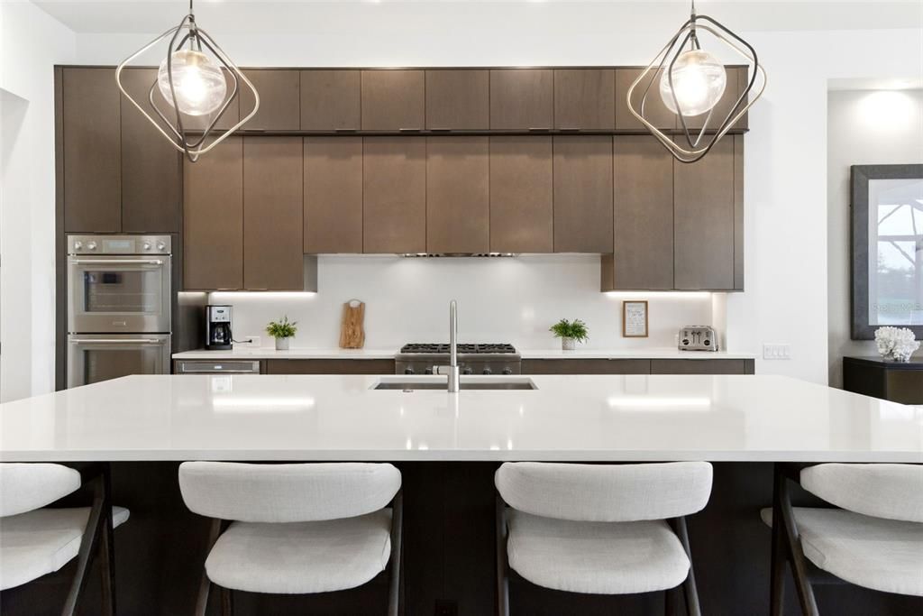 На продажу: $3,150,000 (4 спален, 4 ванн, 3938 Квадратных фут)