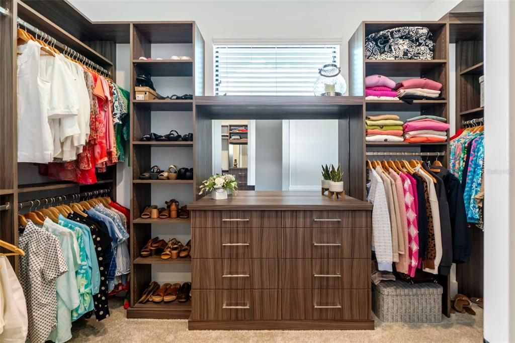 На продажу: $3,150,000 (4 спален, 4 ванн, 3938 Квадратных фут)