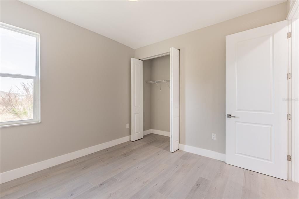 待售: $475,000 (6 贝兹, 0 浴室, 2380 平方英尺)