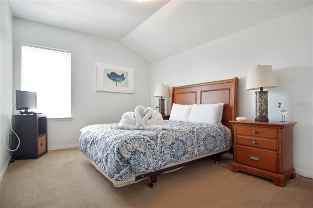 Active With Contract: $2,450 (5 beds, 3 baths, 2345 Square Feet)