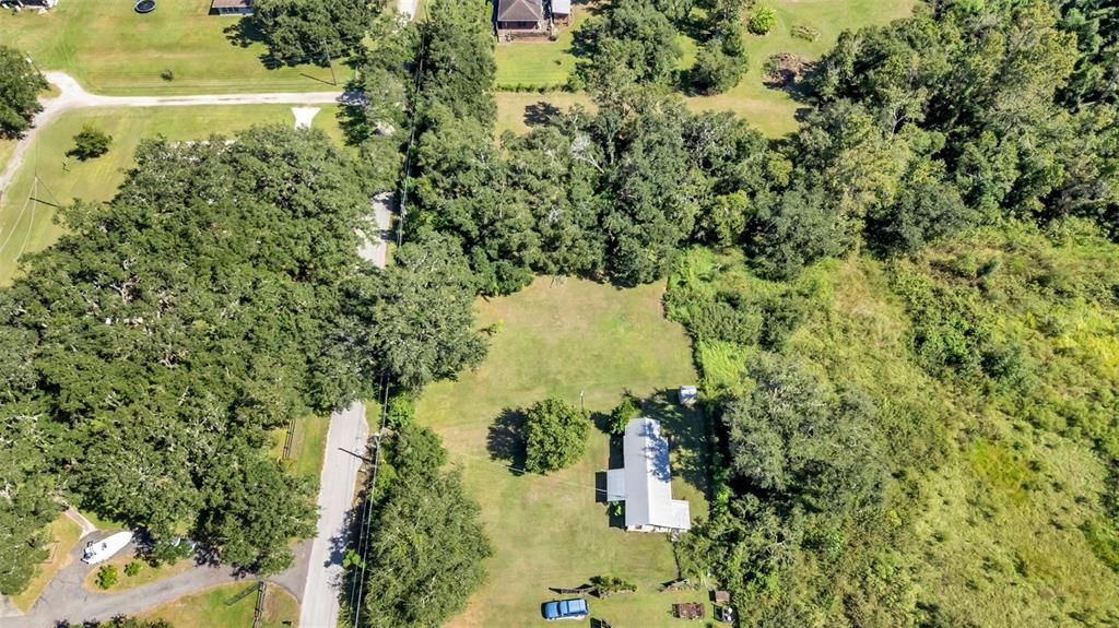 For Sale: $169,999 (1 beds, 1 baths, 666 Square Feet)