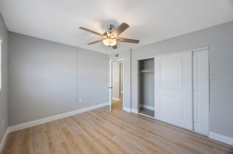 出租: $1,695 (1 贝兹, 1 浴室, 14910 平方英尺)