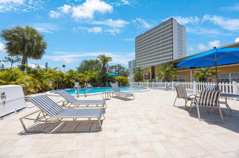 出租: $1,695 (1 贝兹, 1 浴室, 14910 平方英尺)