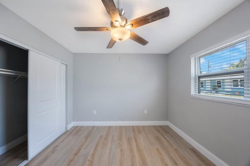 出租: $1,695 (1 贝兹, 1 浴室, 14910 平方英尺)