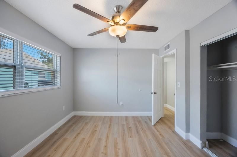 出租: $1,695 (1 贝兹, 1 浴室, 14910 平方英尺)