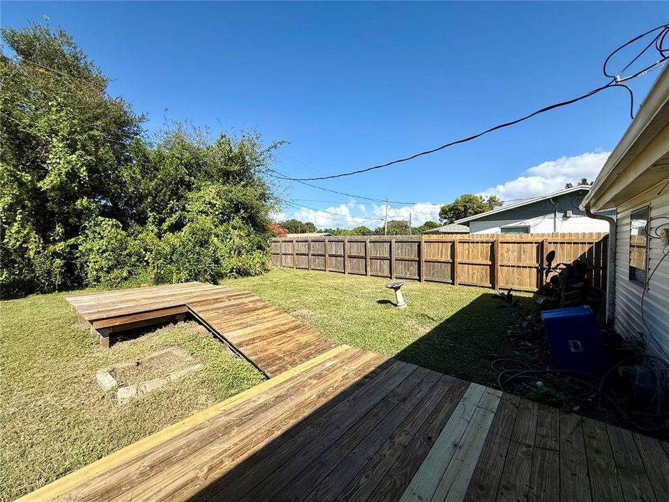 合同活跃: $239,900 (3 贝兹, 2 浴室, 1344 平方英尺)