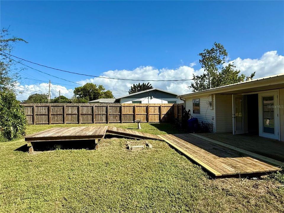 合同活跃: $239,900 (3 贝兹, 2 浴室, 1344 平方英尺)