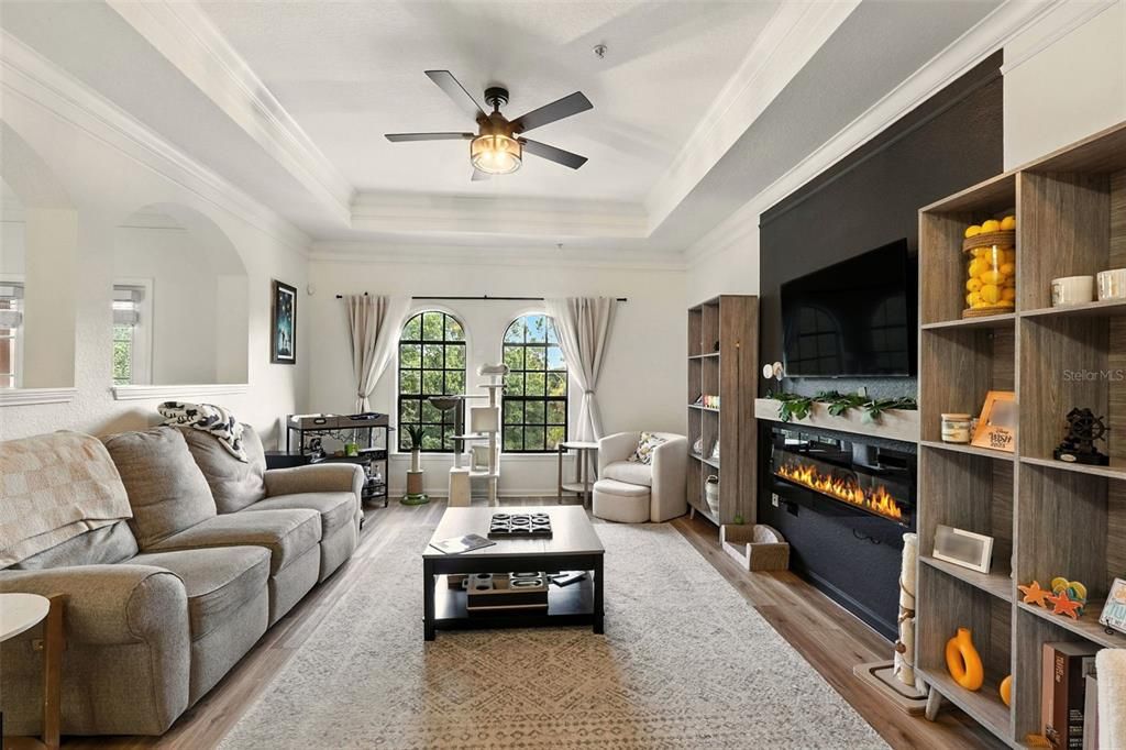 Active With Contract: $2,250 (2 beds, 2 baths, 1320 Square Feet)