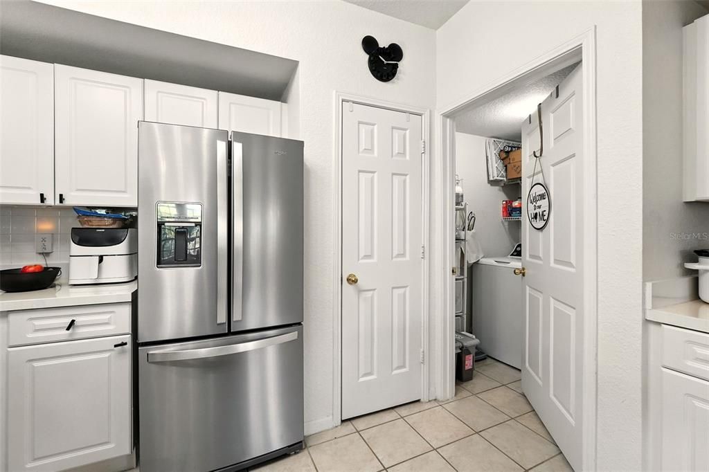 Active With Contract: $2,250 (2 beds, 2 baths, 1320 Square Feet)