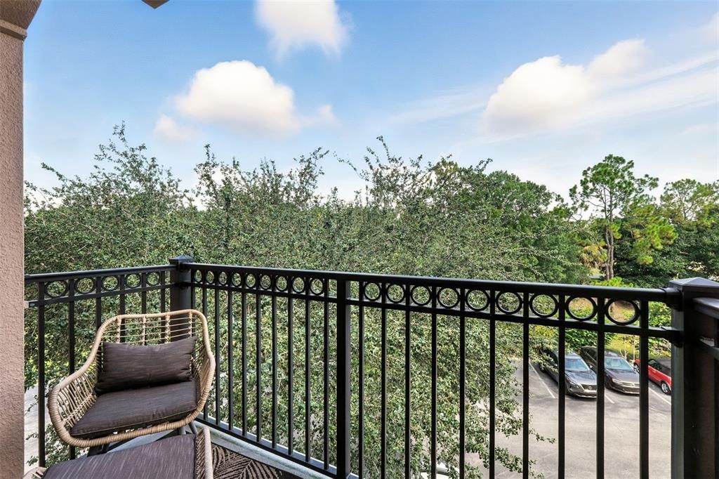 Active With Contract: $2,250 (2 beds, 2 baths, 1320 Square Feet)