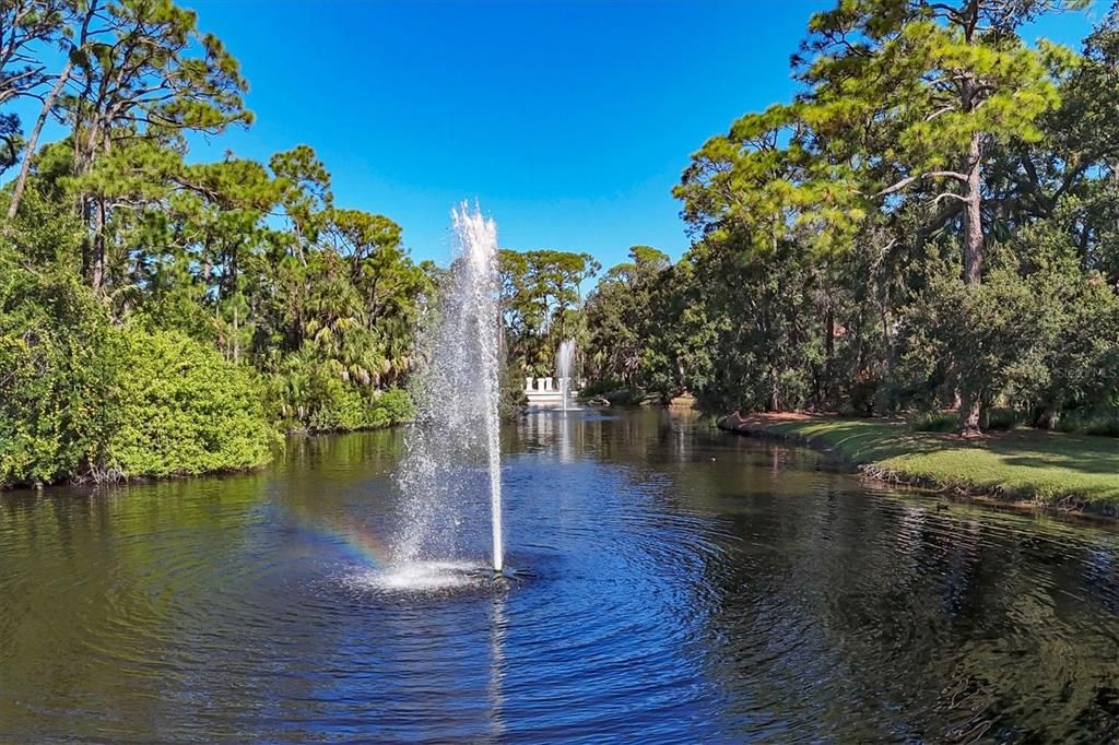 For Sale: $472,500 (2 beds, 2 baths, 1956 Square Feet)