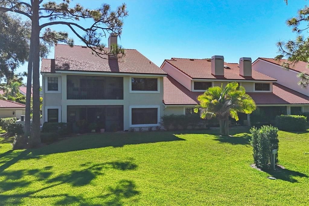 For Sale: $472,500 (2 beds, 2 baths, 1956 Square Feet)