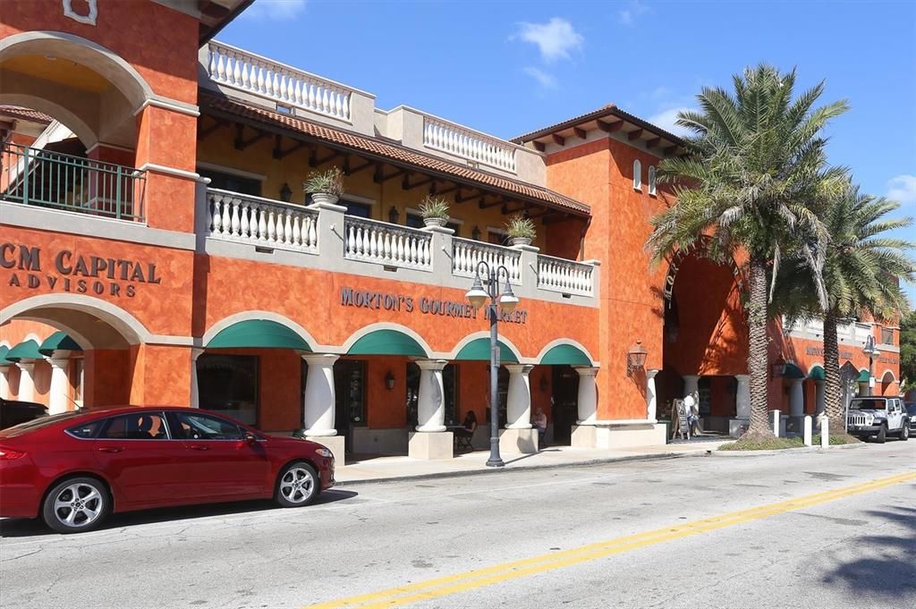 For Sale: $472,500 (2 beds, 2 baths, 1956 Square Feet)