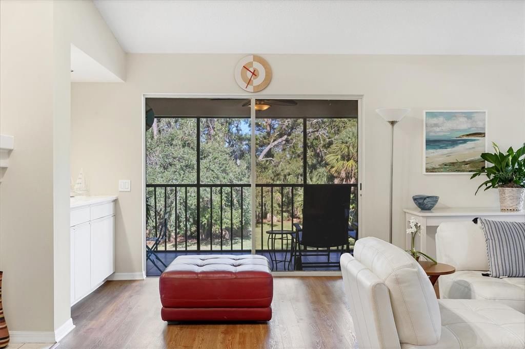 For Sale: $472,500 (2 beds, 2 baths, 1956 Square Feet)