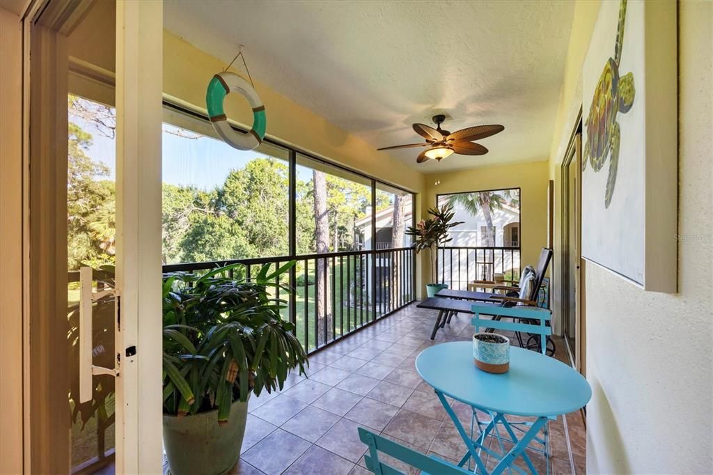 For Sale: $472,500 (2 beds, 2 baths, 1956 Square Feet)