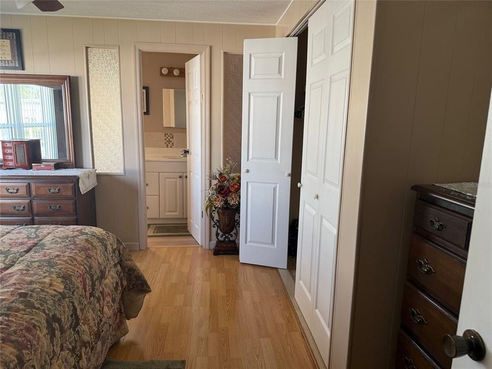 待售: $144,999 (2 贝兹, 1 浴室, 720 平方英尺)