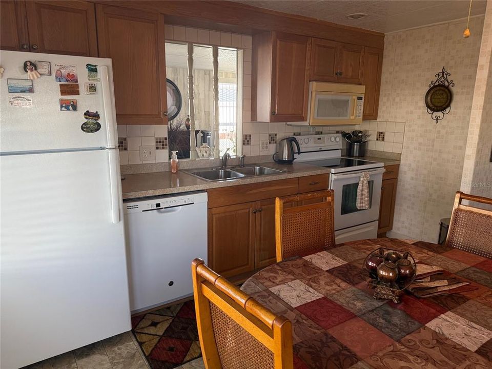 待售: $144,999 (2 贝兹, 1 浴室, 720 平方英尺)